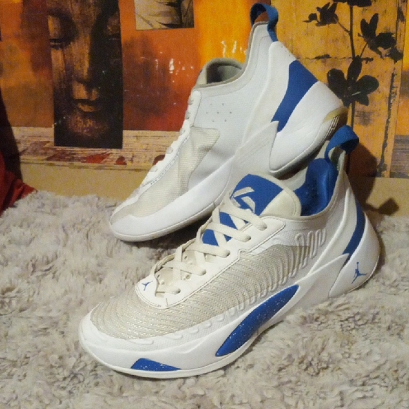 Jordan White and Blue Sneakers - Picture 2 of 8